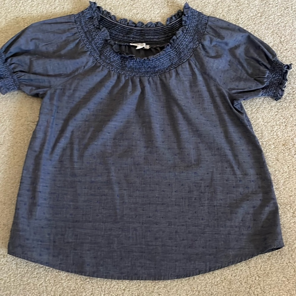 Blue short sleeve top